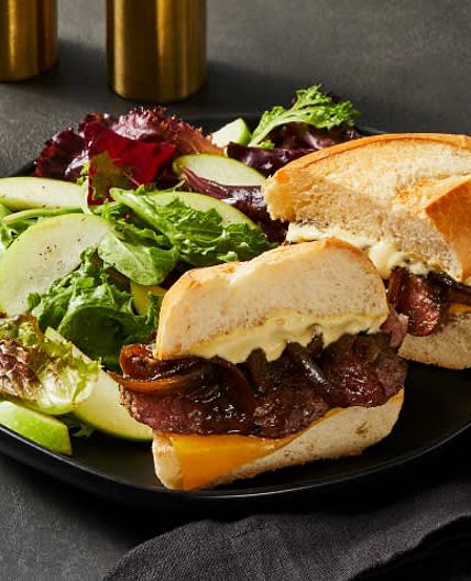 Beef Tenderloin & Gouda Sandos! 🥩🧀🥪