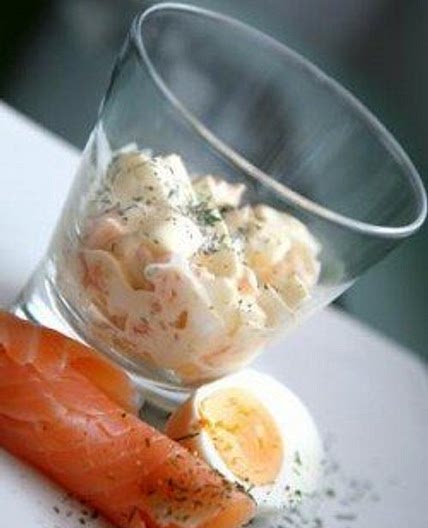 Eiersalat mit Räucherlachs