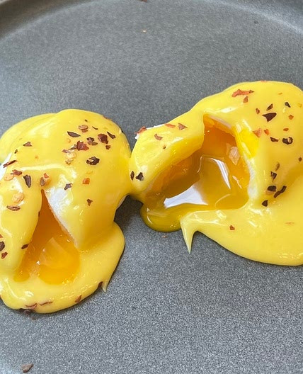 The Easiest Hollandaise Sauce - Kelly's Clean Kitchen