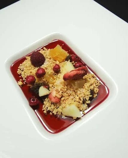 Muesli de foie gras, gelée d’hibiscus