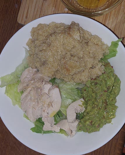 Hühnchen Avocado Paste mit Quinoa (S20)