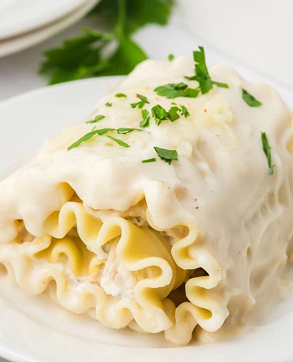 Chicken Alfredo Lasagna Rollups