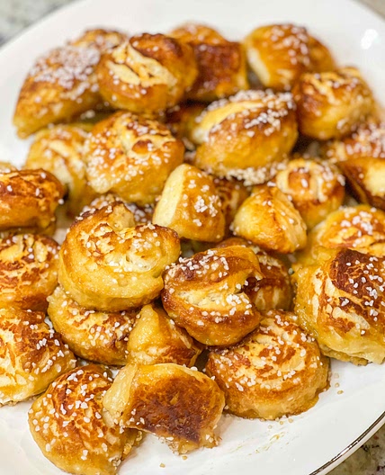 Biscuit dough pretzel bites 