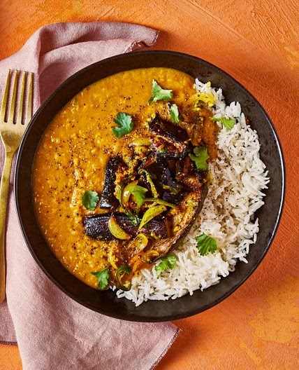 Sri Lankan-Style Coconut Dal With Aubergine Pickle