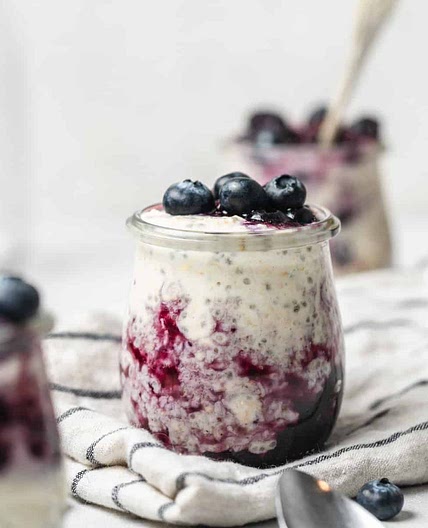 Blueberry Cheesecake Overnight Oats