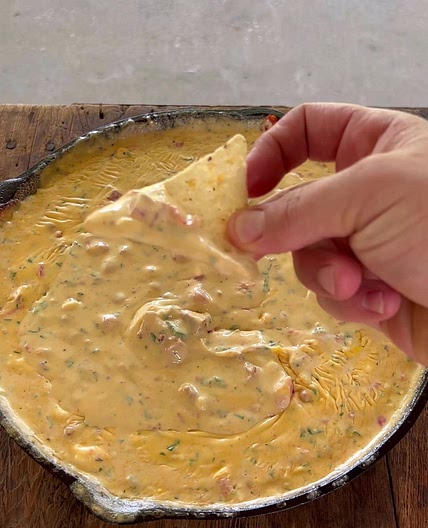 Andouille Queso