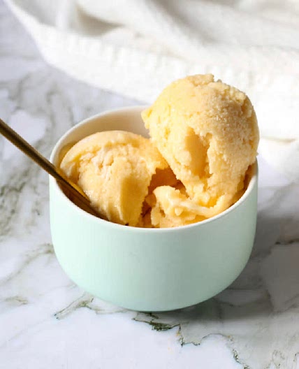 Peach frozen yogurt