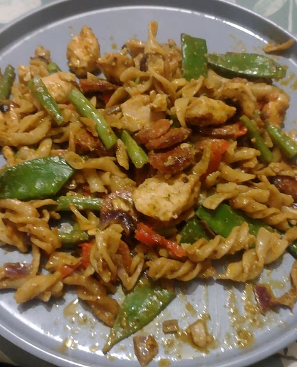 Chicken & chorizo pesto pasta ( air fryer )
