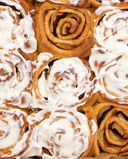 Cinnamon Rolls with Apple Pie filling (VIDE0)