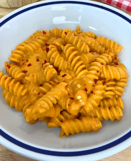 CREAMY SPICY PASTA