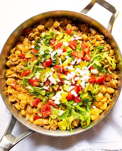 One-Pot Mac & Cheeseburger
