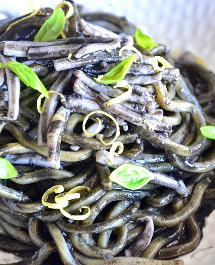 Spaghetti with squid ink