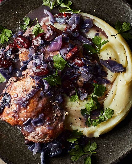 Kidney bean, red cabbage & chicken stew