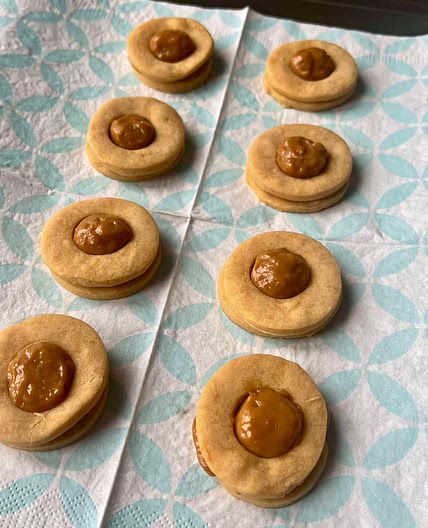 Dulche De Leche Cookies only 3 Ingredients 