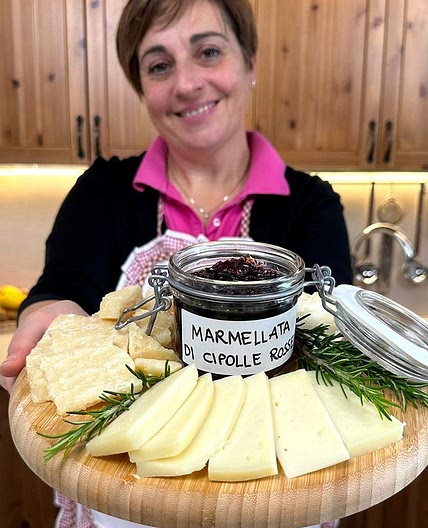 MARMELLATA DI CIPOLLE ROSSE, ideale per accompagnare i formaggi 