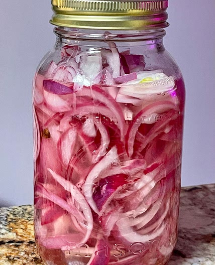 Pickled red onions 