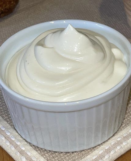 Easy Vegan Mayo Recipe (Only 5 Ingredients!)