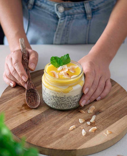 PINA COLADA CHIA PUDDING (HEALTHY + PLANT-BASED)