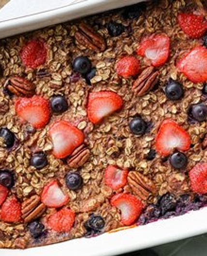 Baked Berry & Pecan Oatmeal