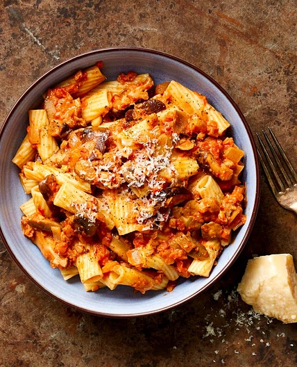 Pasta w/ Mushrooms, Tomatoes & Pancetta
