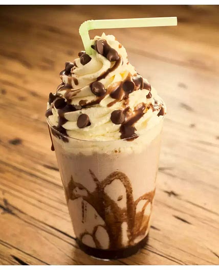 Adult KitKat Milkshake 