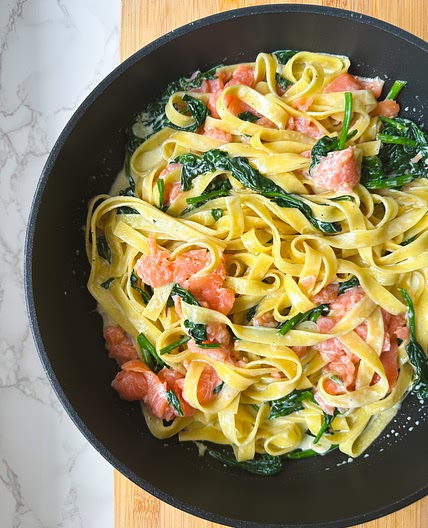Creamy Salmon Spinach Pasta
