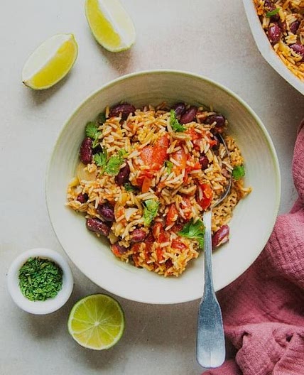 Riz épicé express aux haricots rouges et légumes de saison