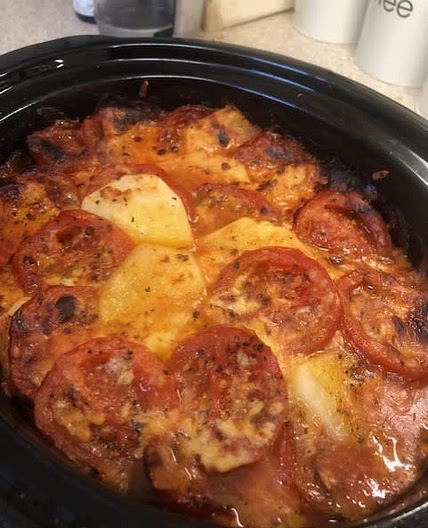 Slow cooker Baked Potatoes & Tomatoes Italian Style