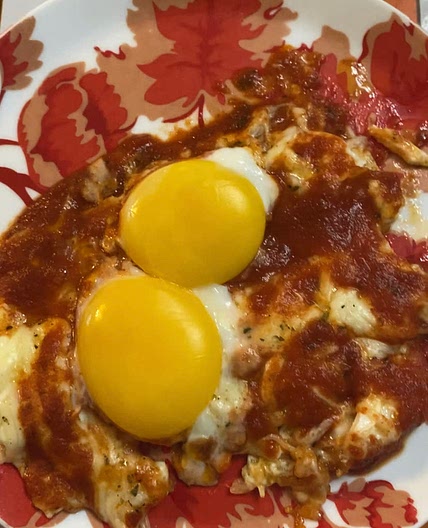 Cheesy pizza eggs