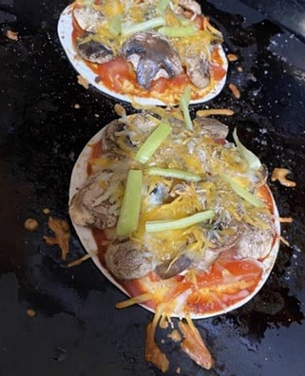 Mini Veggie Tortilla Pizzas