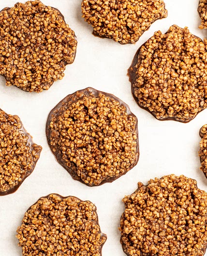 5-Min Crunchy Chocolate Quinoa Crisps