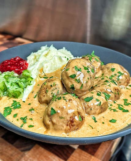 Home Cooking Sessions: Swedish Meatballs