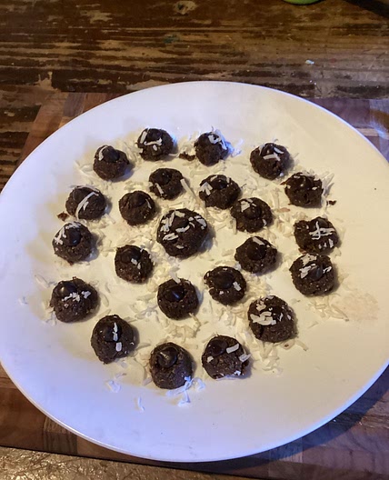 No bake keto brownie bites