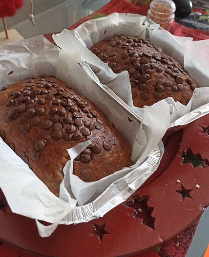 Banana bread with chocolate chips