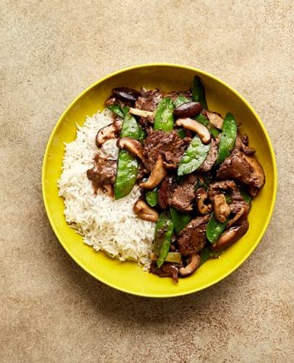 Stir-Fried Beef with Mushrooms and Snow Peas