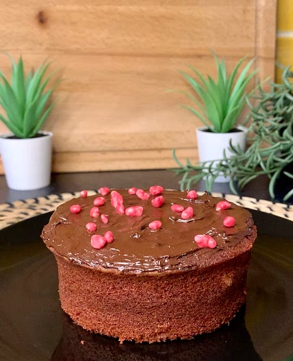 Tiny Dark Velvet Valentine’s Cake with Chocolate Cream