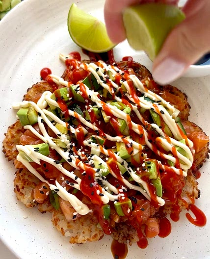 SALMON SUSHI WAFFLE 🍣  with avocado & cucumber.