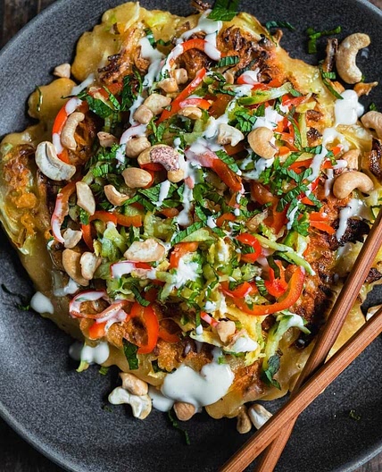 Japanese cabbage pancakes (Okonomiyaki)