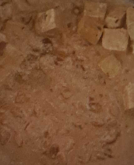Tofu com molho de amendoim