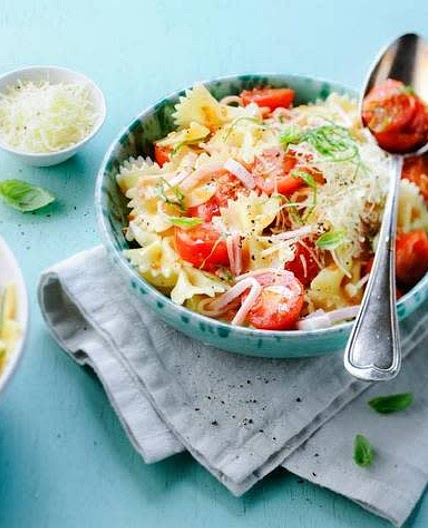 Papillons tomates et jambon