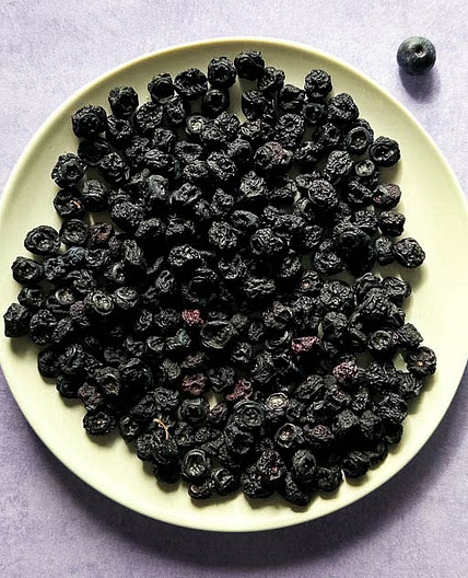 Air Fryer Dehydrated Blueberries