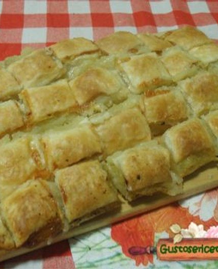 Rustici pasta sfoglia patate e pecorino - Gustose ricette di cucina