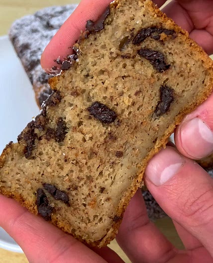 EASY BANANA BREAD