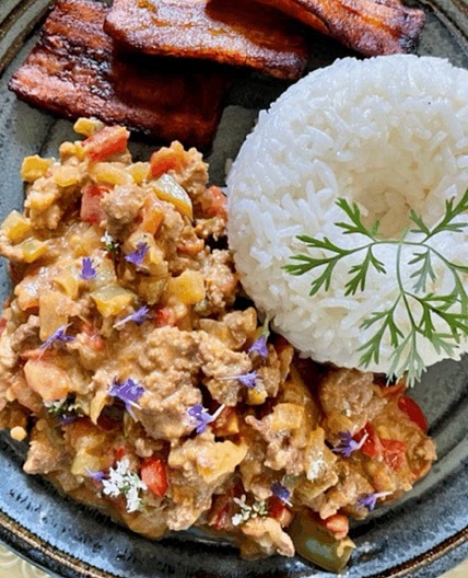 Chivo en Coco - Goat Meat in Coconut Sauce