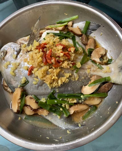Simple Steamed Pomfret 