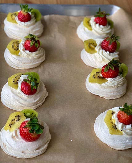 Creamy Fruit Pavlovas 