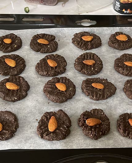 oats cookies with dates and chocolate 🍪 