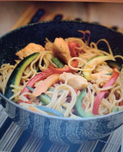 Wok aux légumes croquants nouilles