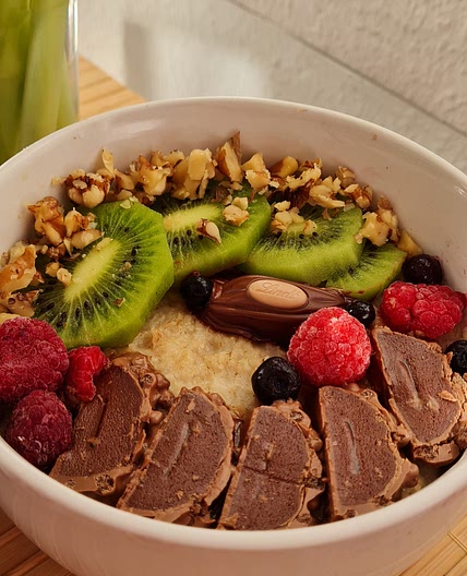 kiwi chocolate porridge