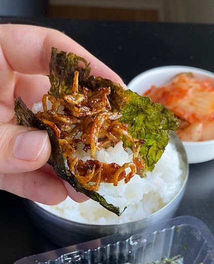 stir fried anchovies (myeolchi bokkeum)